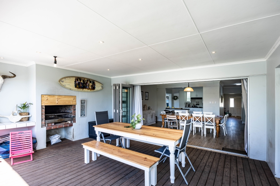 To Let 4 Bedroom Property for Rent in Kidds Beach Eastern Cape